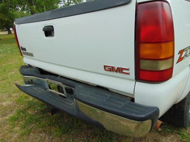 Image of GMC 1500 equipment image 2
