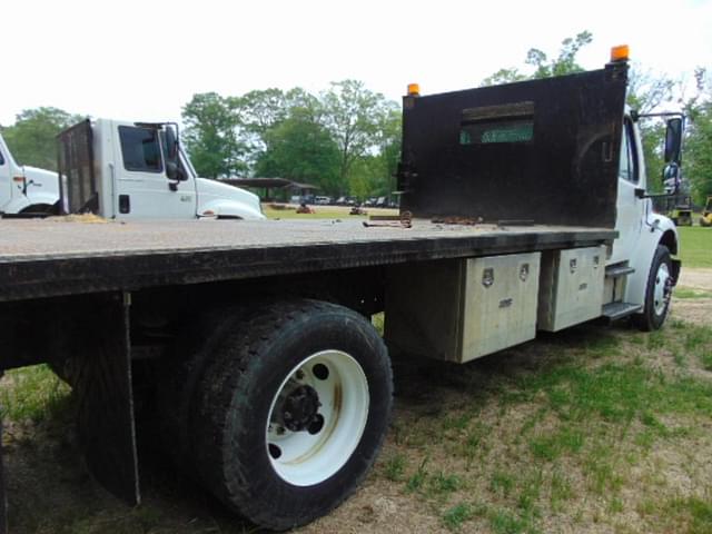 Image of Freightliner Business Class M2 equipment image 4