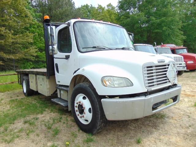 Image of Freightliner Business Class M2 equipment image 1
