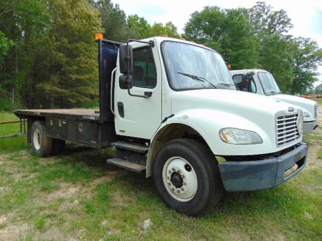 Image of Freightliner Business Class M2 equipment image 1