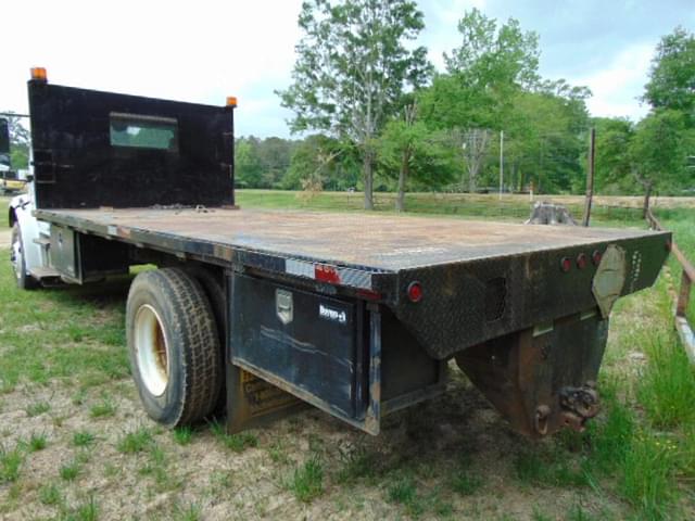 Image of Freightliner Business Class M2 equipment image 4