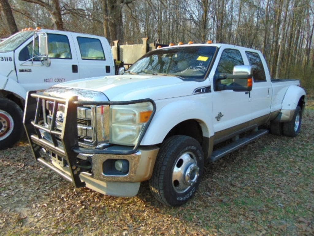 Image of Ford F-450 Primary image