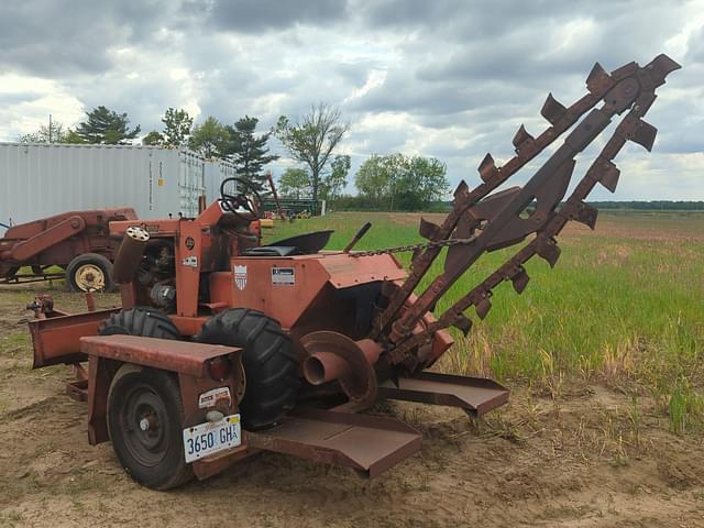 Image of Ditch Witch J20 equipment image 2