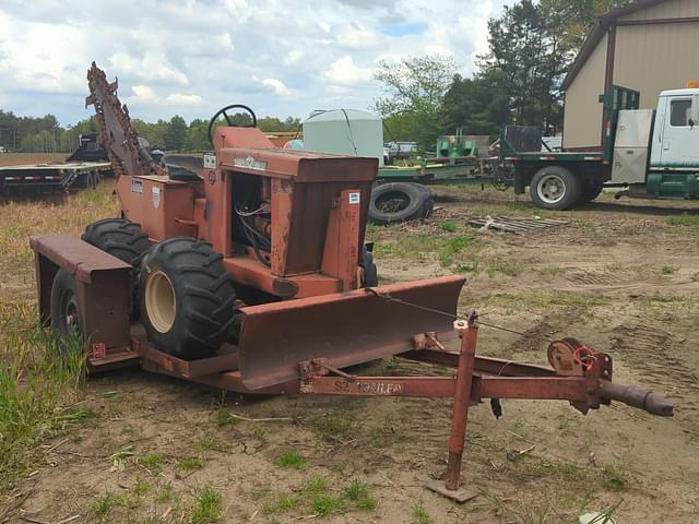 Image of Ditch Witch J20 equipment image 1