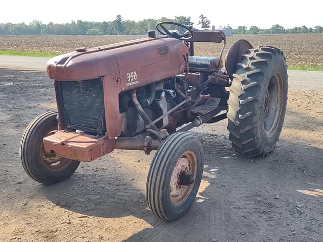 Image of International Harvester 350 equipment image 1