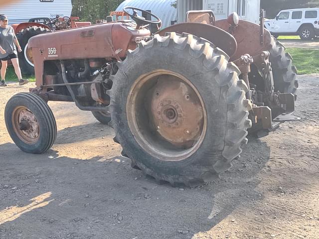 Image of International Harvester 350 equipment image 2