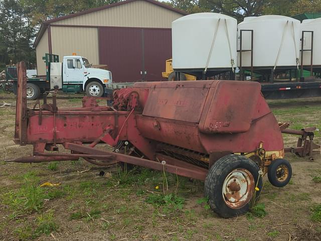 Image of New Holland 68 equipment image 4