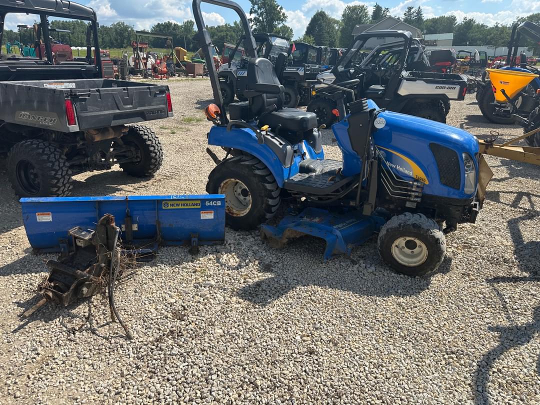 Image of New Holland T1010 Primary image