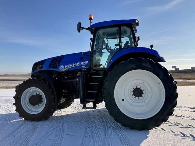 Image of New Holland T8.360 equipment image 1