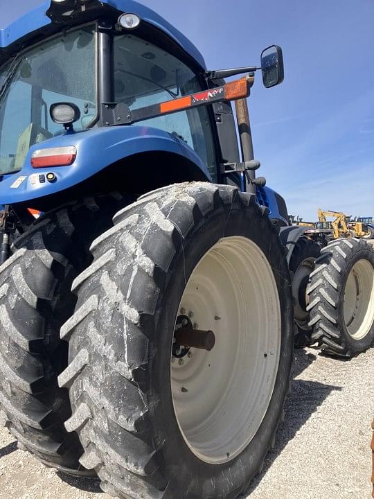 Image of New Holland T8.390 equipment image 2