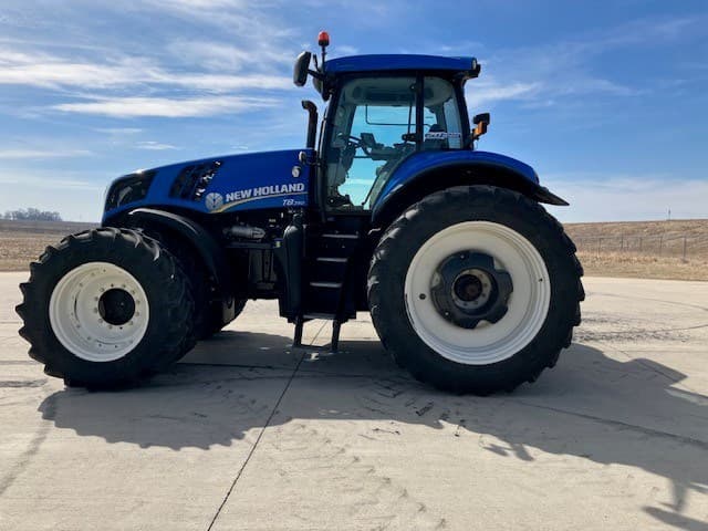 Image of New Holland T8.390 equipment image 1
