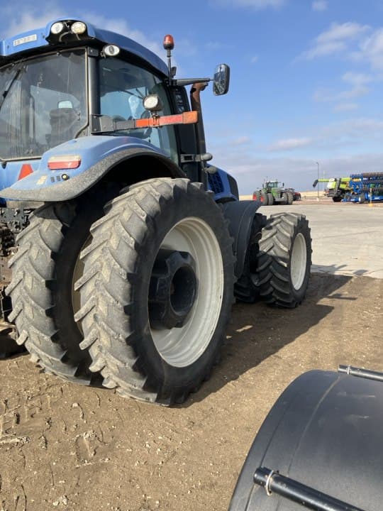 Image of New Holland T8.390 equipment image 2