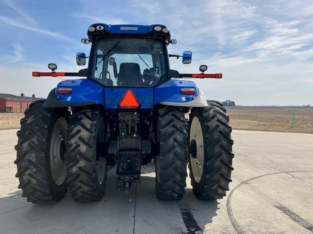 Image of New Holland T8.390 equipment image 3