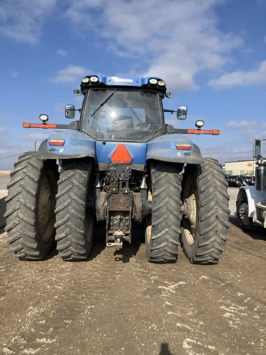 Image of New Holland T8.390 equipment image 3