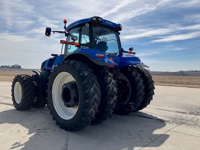 Image of New Holland T8.390 equipment image 2