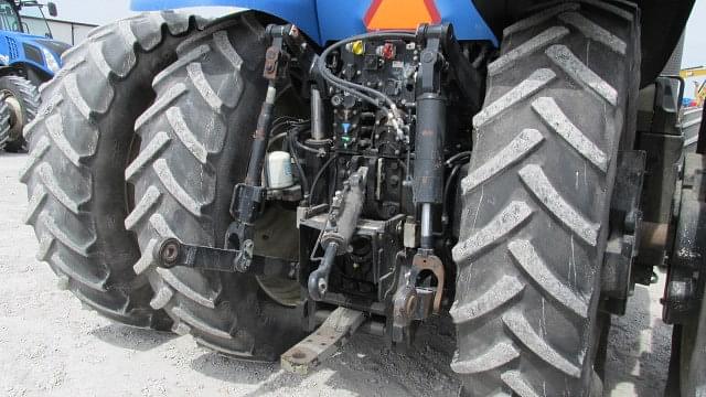 Image of New Holland T8.410 equipment image 4
