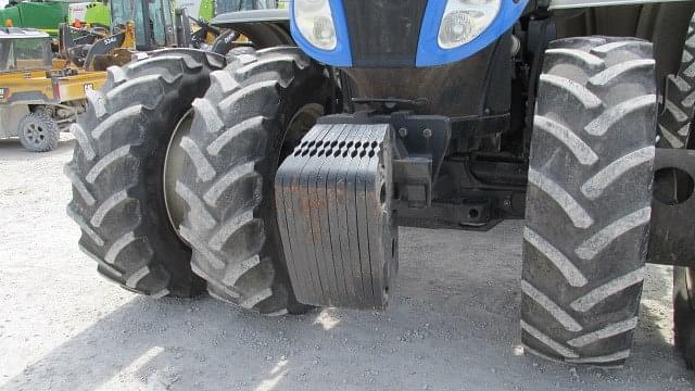 Image of New Holland T8.410 equipment image 3