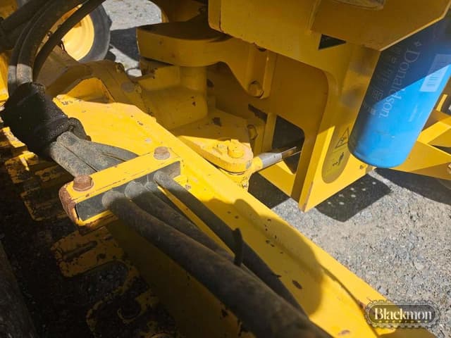 Image of Sakai SV204T equipment image 4