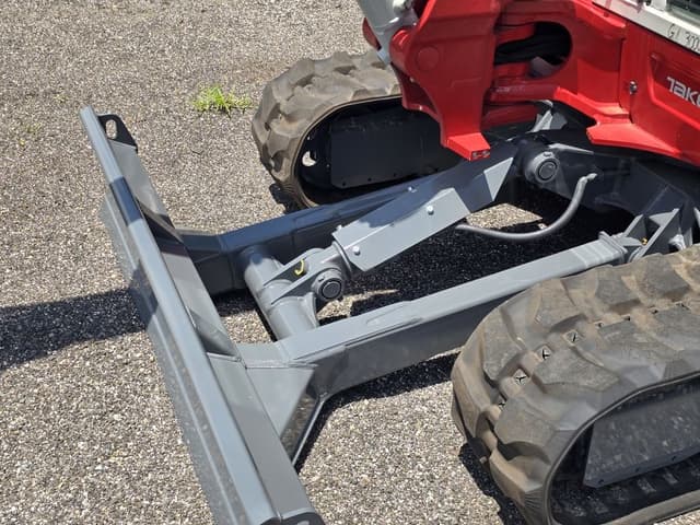 Image of Takeuchi TB260 equipment image 2
