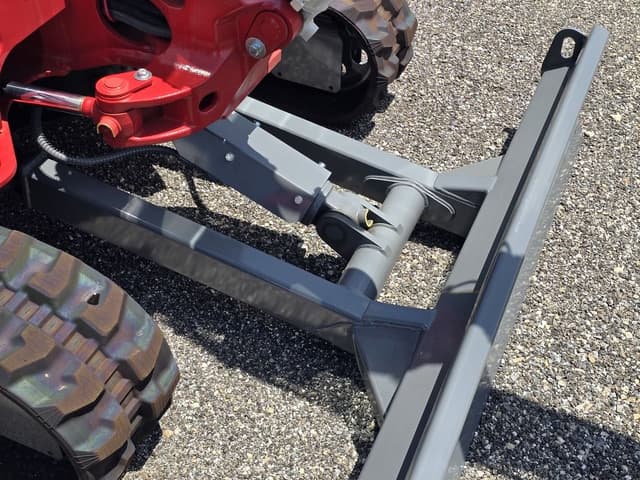 Image of Takeuchi TB335R equipment image 2