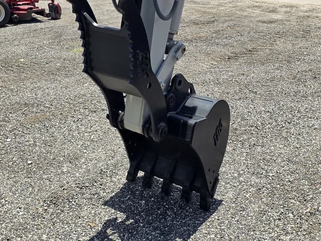 Image of Takeuchi TB335R equipment image 1