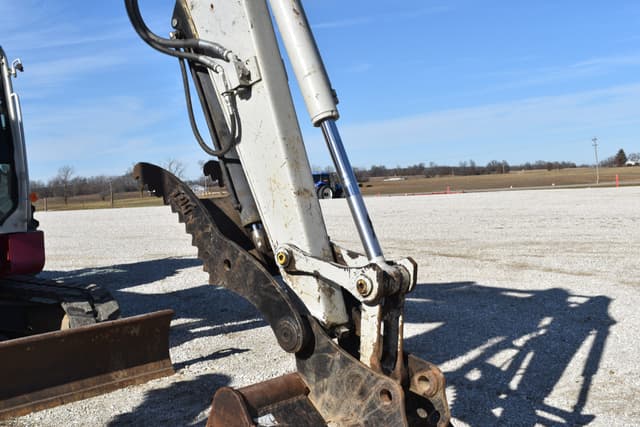 Image of Takeuchi TB280FR equipment image 4