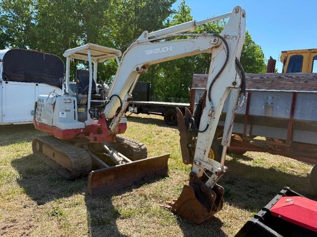 Takeuchi 135 Equipment Image0