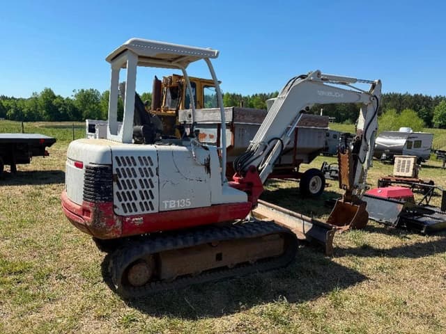 Image of Takeuchi 135 equipment image 1