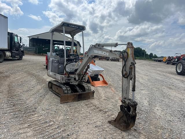 Image of Takeuchi TB015 equipment image 4