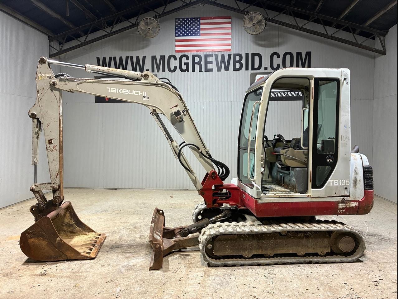 Takeuchi TB035 Equipment Image0