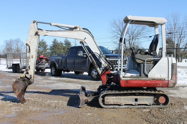 Image of Takeuchi TB125 equipment image 1