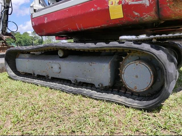 Image of Takeuchi TB135 equipment image 4