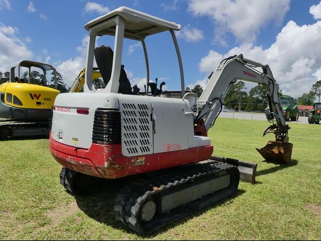 Image of Takeuchi TB135 equipment image 2