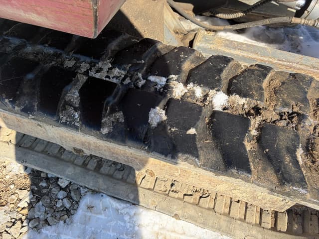 Image of Takeuchi TB135 equipment image 4