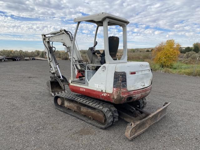 Image of Takeuchi TB135 equipment image 3