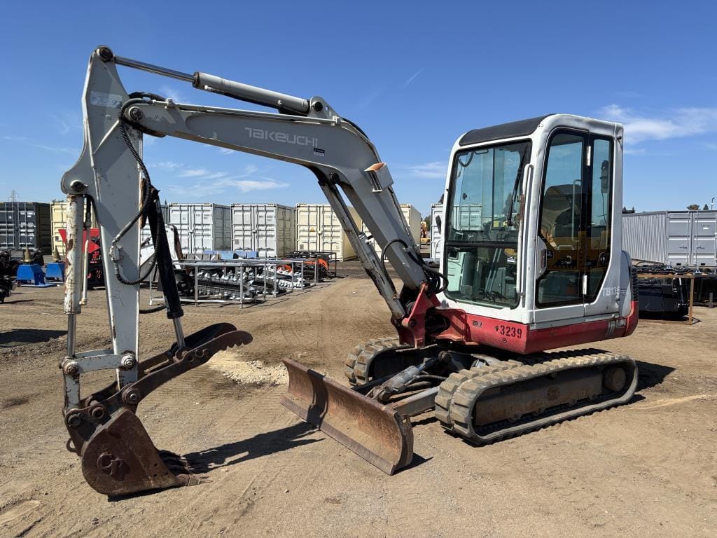 Takeuchi TB135 Equipment Image0