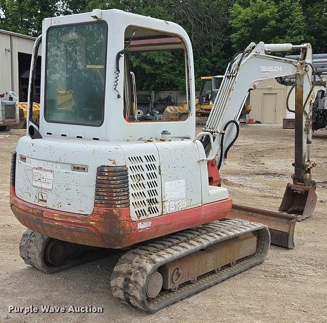 Image of Takeuchi TB135 equipment image 4