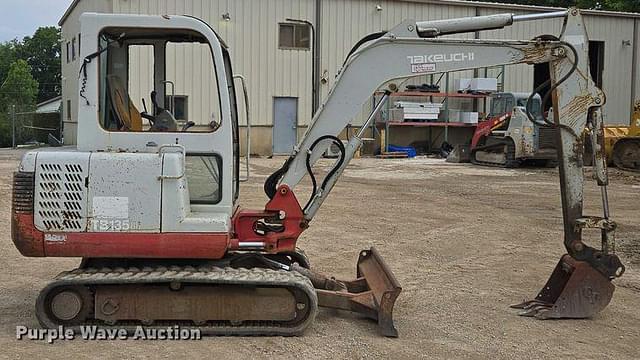 Image of Takeuchi TB135 equipment image 3