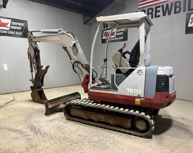 Image of Takeuchi TB135 equipment image 2