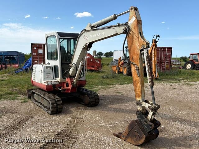 Image of Takeuchi TB135 equipment image 2