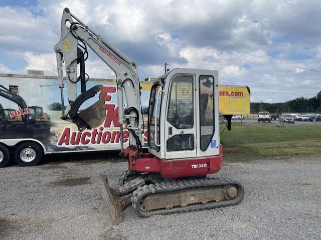 Image of Takeuchi TB138FR equipment image 1