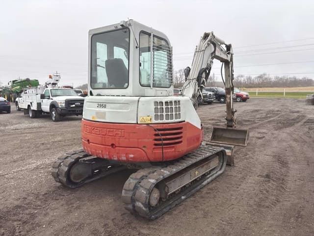 Image of Takeuchi TB158FR equipment image 4