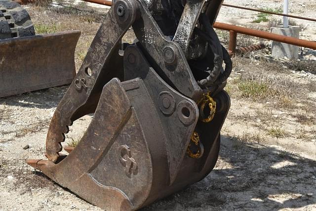 Image of Takeuchi TB175 equipment image 3