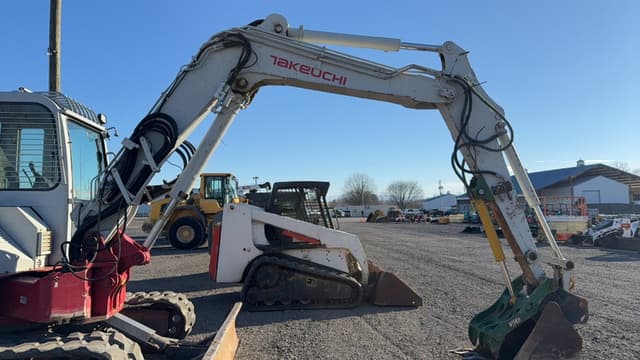 Image of Takeuchi TB180FR equipment image 4