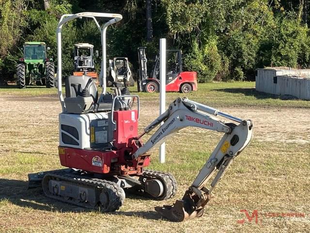 Image of Takeuchi TB210R equipment image 1