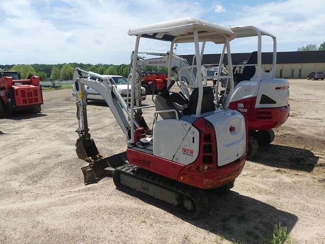 Image of Takeuchi TB216 equipment image 3