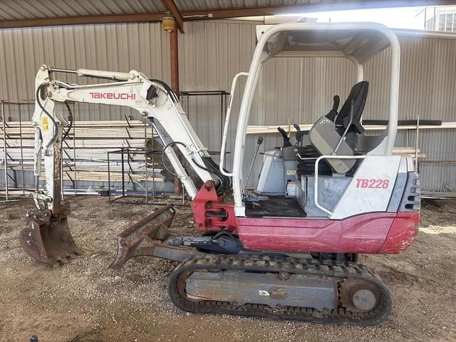 Image of Takeuchi TB228 equipment image 1