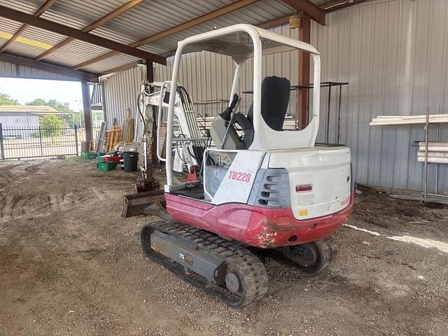 Image of Takeuchi TB228 equipment image 2