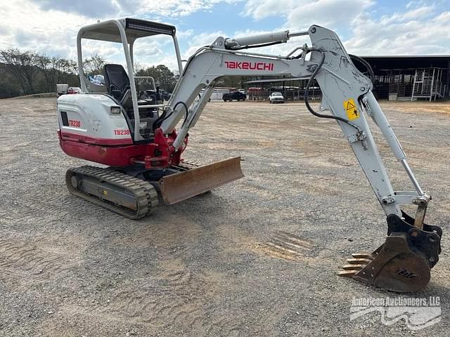 Image of Takeuchi TB230 equipment image 1