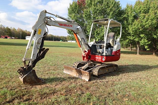 Image of Takeuchi TB230 equipment image 1